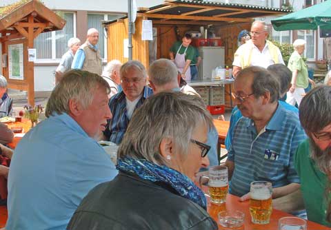 Auf dem Bauernmarkt (Foto: G. Herold)